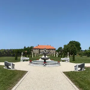 https://hotel-schloss-colmdorf.com-bavaria.com