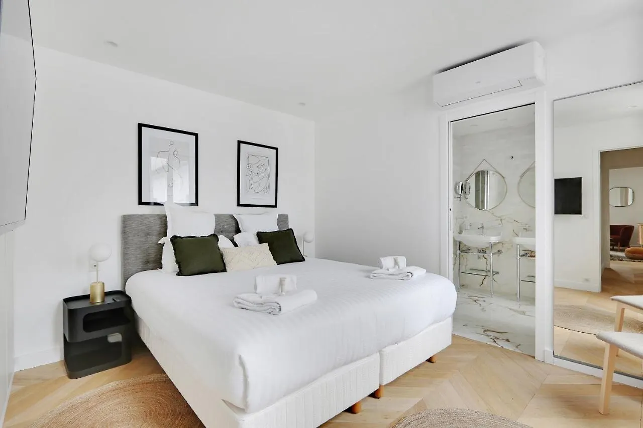 Pick A Flat'S Apartment On Place Du Tertre Parigi