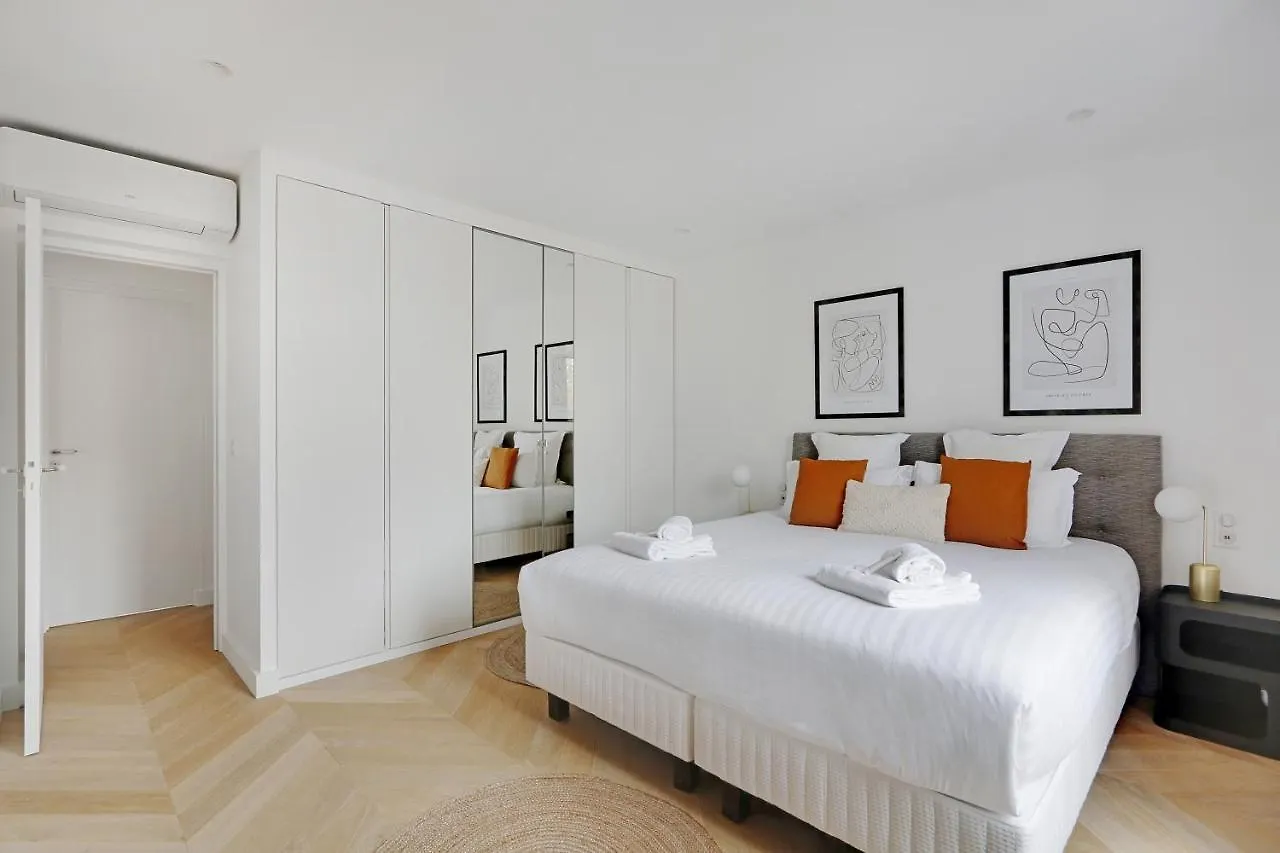 Pick A Flat'S Apartment On Place Du Tertre Parigi Francia