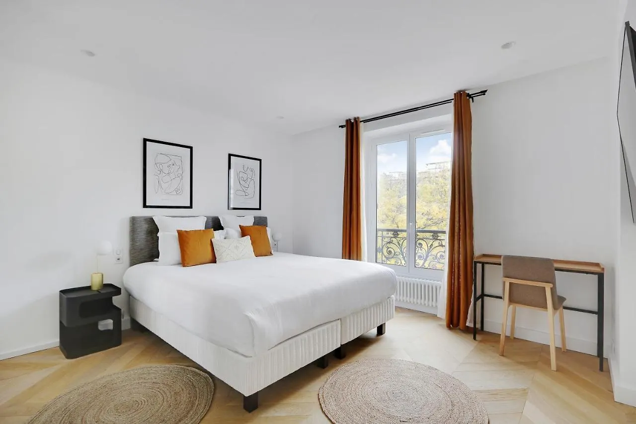 Pick A Flat'S Apartment On Place Du Tertre Parigi Francia