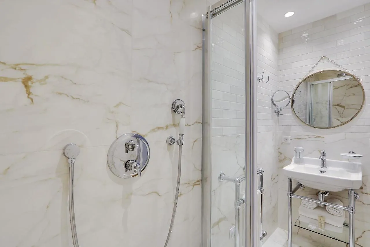 Pick A Flat'S Apartment On Place Du Tertre Paris 0*,  France
